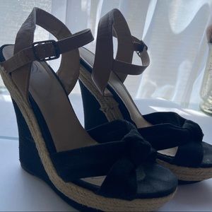 Black and Tan wedges/heels!🖤